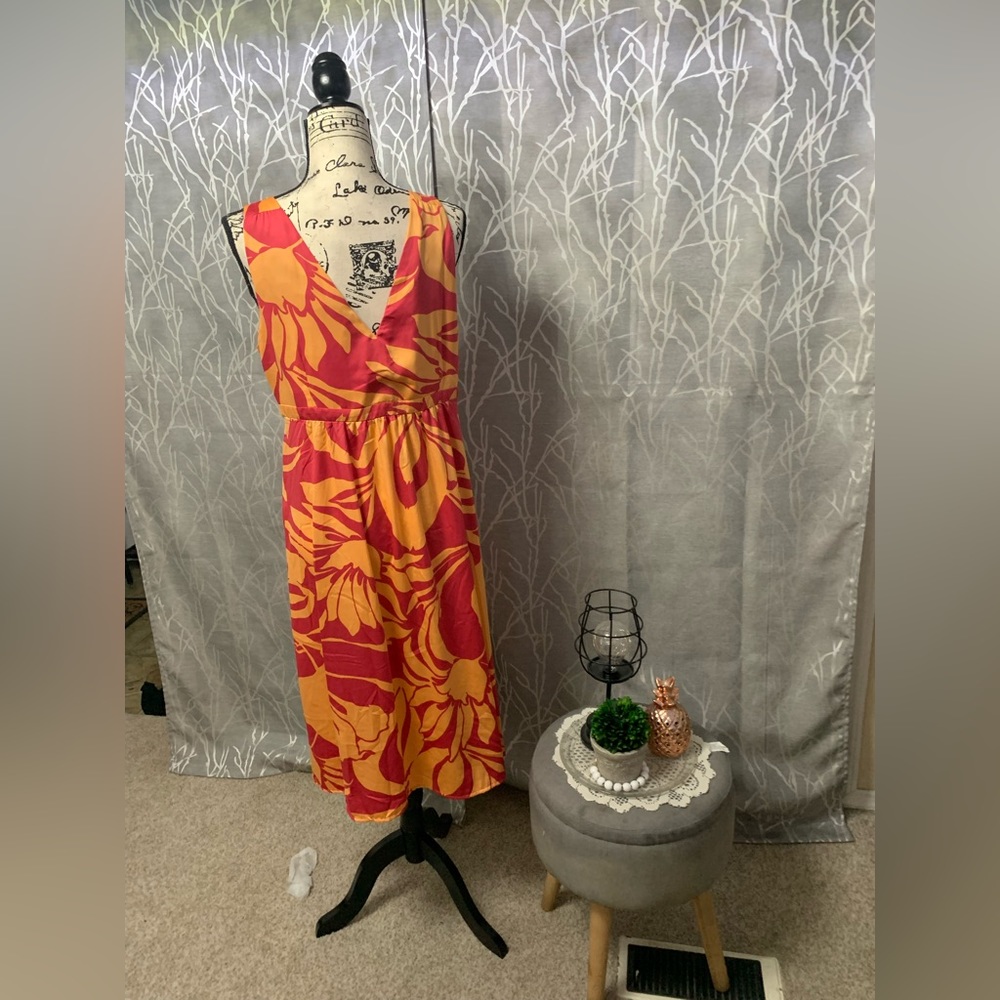 Brand: H&M. Color:Red and Orange